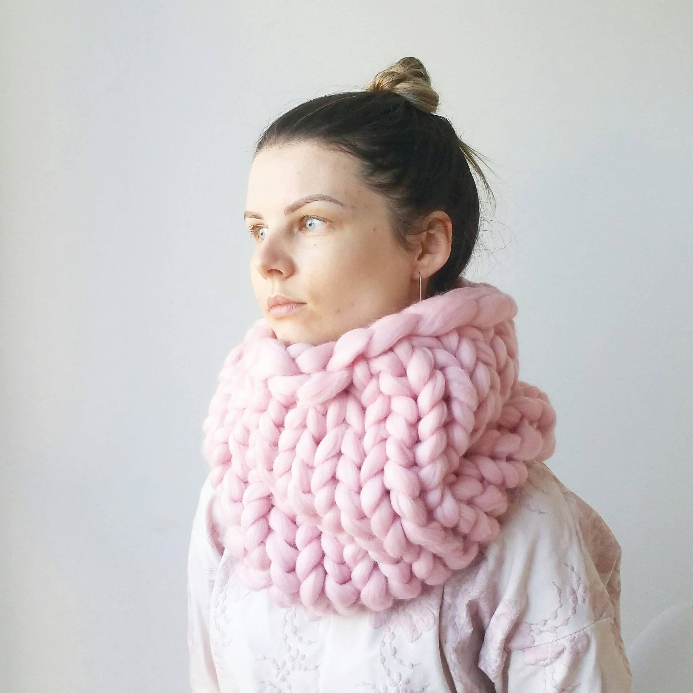 Pink Knit Scarf and Hat. Luxury Chunky Snood Infinity Valentine's gift