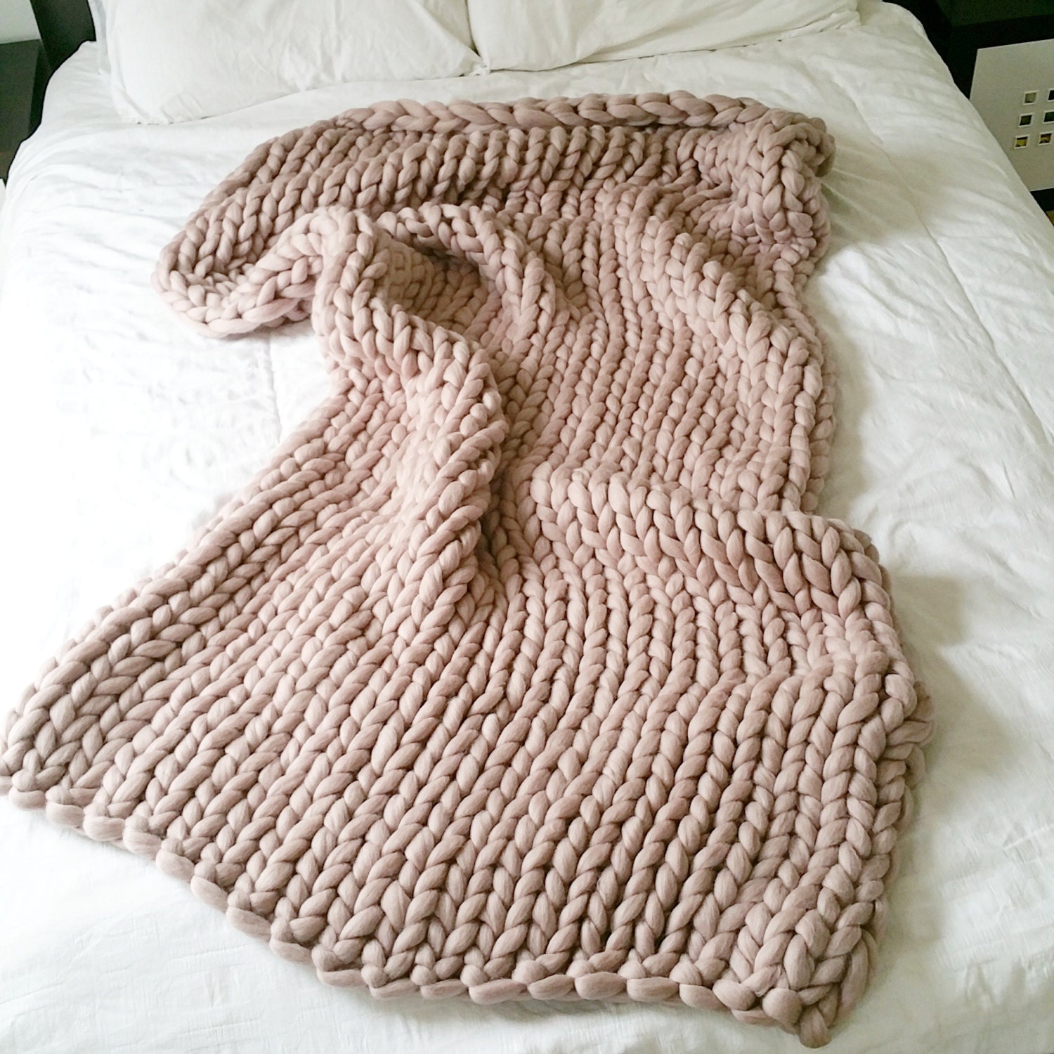 Dusky pink chunky knit throw sale