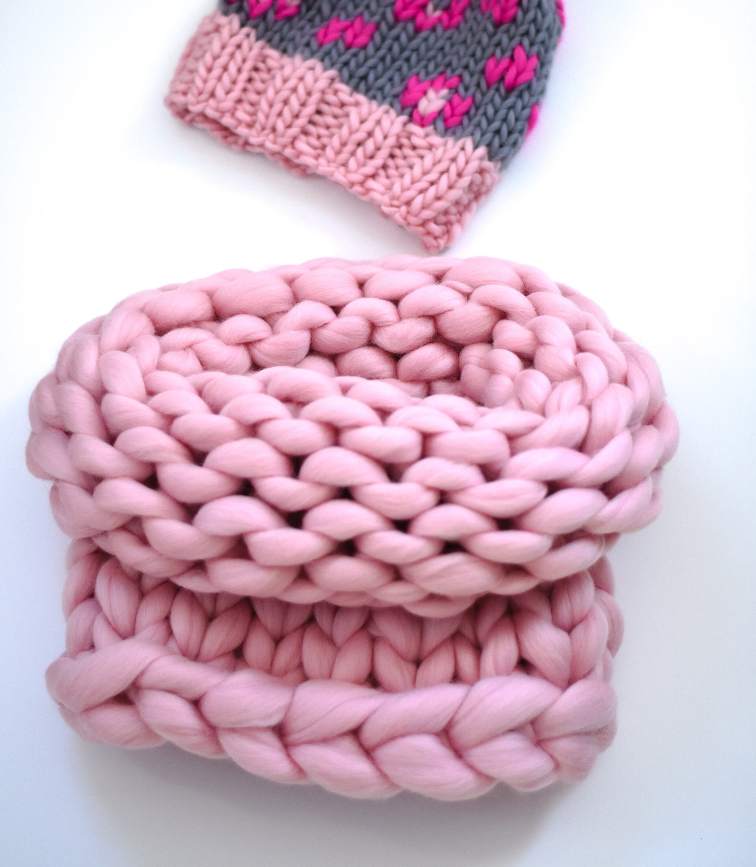 Pink Knit Scarf and Hat. Luxury Chunky Snood Infinity Valentine's gift