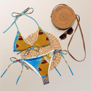 Cancer Sternzeichen Bikini Set | Recycelter String-Bikini | Himmlischer Mond Badeanzug | Blau Floral Astrologie Bademode von IamlachicagLLC