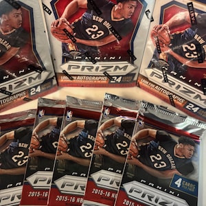 Un paquete de 4 cartas Panini Prizm Basketball 2015-16 de la caja Blaster