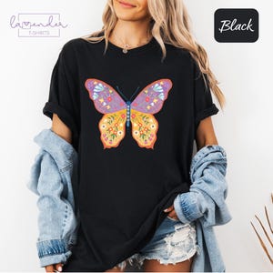 Comfort Colors Flower Butterfly Gift Shirt, Floral Butterfly Tee, Butterfly Gifts, Butterfly Floral Tee, Butterfly Tshirt,Flowers Gift Shirt