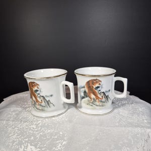 Chinese vintage porcelain pair of Mugs –  tea coffee 1970s