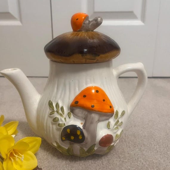 Vintage Merry Mushroom Tea Set: 1970s Retro Kitchen Decor - Etsy