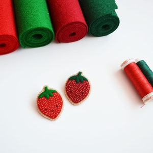 Strawberry Brooch, Fruit Brooch, Kawaii Strawberry Pin, Wearable Food Felt Brooch, Vegan Brooch image 5