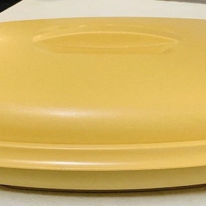Tupperware 1273-6 Harvest Gold 4-delige groenterijststoomboot met verdeler