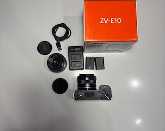 Sony ZV-e10 + Sony 35 mm 1.8 + Samyang 24 mm 2.8 + accesorios