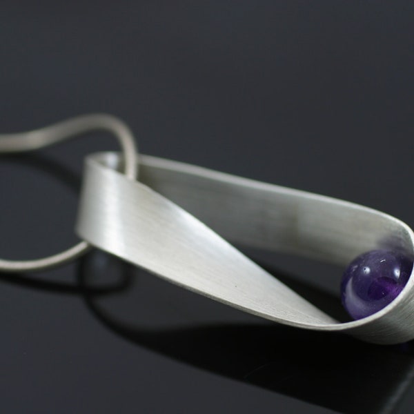 Mobius Strip Necklace - Amethyst