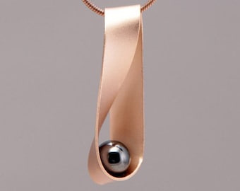 Mobius Strip Necklace - Rose Gold Plated/Hematite