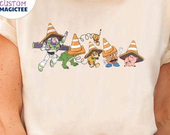 Camiseta vintage de Toy Story Crossing de Disney, camiseta de Toy Story Crossing de Disney Pixar, Woody, Buzz Lightyear, Slinky Dog, "Tienes un amigo en mí".