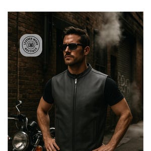 Men’s Black Leather Moto Vest – Sleek Stand-Up Collar Design with Rugged Zipper Closure & Functional Pockets