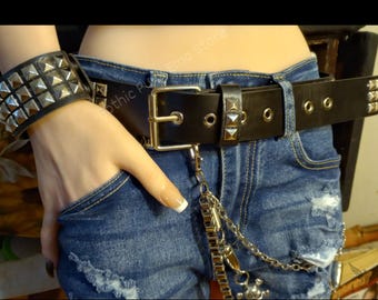 Pyramid Studded Belt: Gothic Punk Rock Rivet Belt