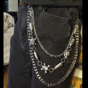 Cadena de calavera con balas puntiagudas, estilo gótico, con capas, billetera, cinturón, pantalones, pistola, punk, gótico, grunge, años 90, vaqueros alternativos, emo, llaves, motociclista, ropa de calle, hip hop