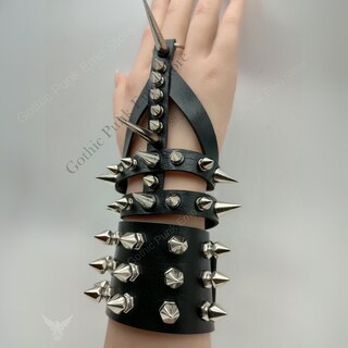 HZMAN Bracciale Largo In Pelle Uomo, Polsino Regolabile Stile Gothic Punk Rock Biker