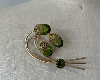 Vintage Gold Brooch / Green Glass Gems / Large Acorn Brooch / Victorian Style / 1960s Jewelry / Vintage Accessories / Anniversary Gift