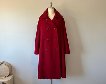 Rich Red Coat / Vintage 60s / Fall Winter Coat / Holiday Coat / Pure Virgin Wool / Made in Montreal / Christmas Gifts