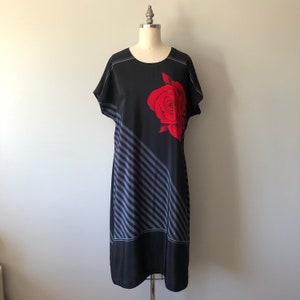 Rose Vintage 80s Dress / Striped Pattern / Shift Style Dress / Grey Black and Red / Large Rose / Casual Evening Dress / Vintage Party Wear