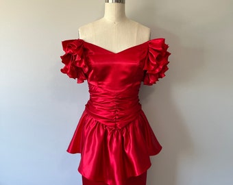 Vintage Flamenco Style Dress / Ruffle Sleeves / Off The Shoulder Sleeve / Spanish Girl Dress / Rich Red Satin Dress / 80s Evening Wear Dress