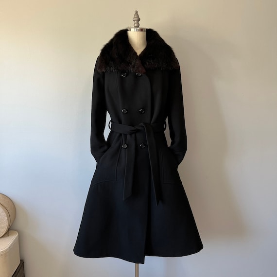 Black 60s Coat / Vintage Black Jacket / Fur Collared Coat