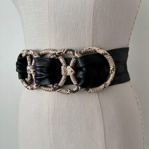 Black Leather Belt / Vintage 80s Accessories / Snake Circle Detailing / Black Vintage Thick Belt / High Fashion / Leather Of The Sea