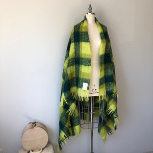 Handgemachte Vintage Wolle Schal / Schottland gemacht Decke Schal / 70er Jahre grün Cape / Hand gewebt Vintage Kleidung Bild 4