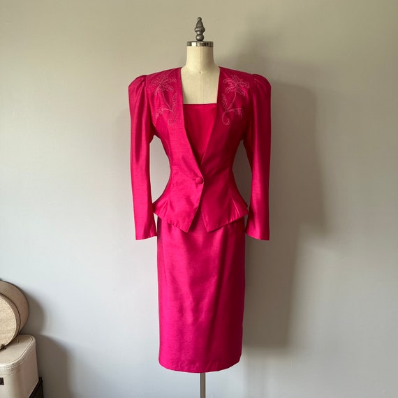 Vibrant Pink Suit / 80s Vintage Two Piece / Class… - image 6