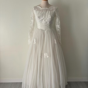 Vintage 50s Wedding Dress / Elegant White Lace / Sequin Gown / Ball Gown Skirt / Wedding Dance Dress / Traditional Vintage Wedding