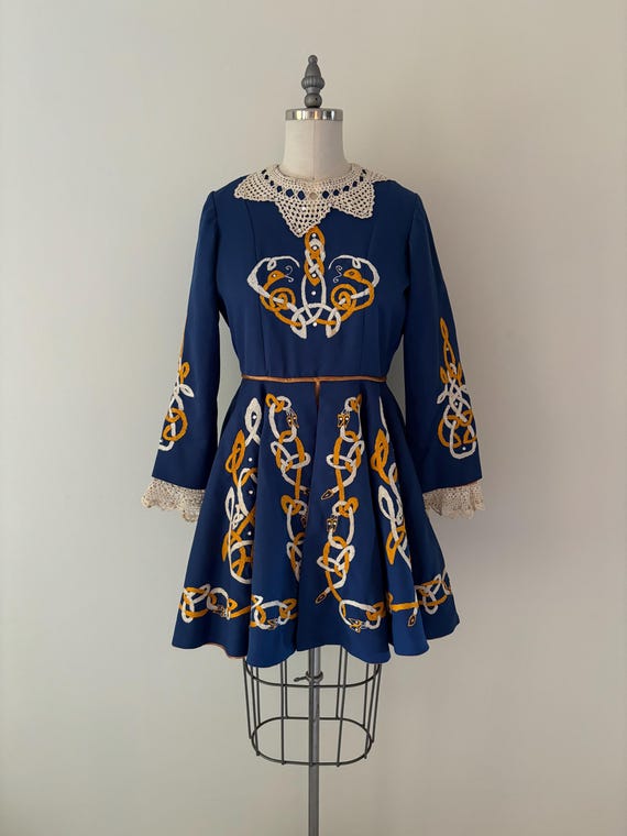 Vintage Irish Dance Dress, Embroidered Celtic Knot, Lace Collar (33" Bust)