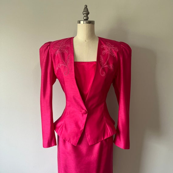 Vibrant Pink Suit / 80s Vintage Two Piece / Class… - image 7