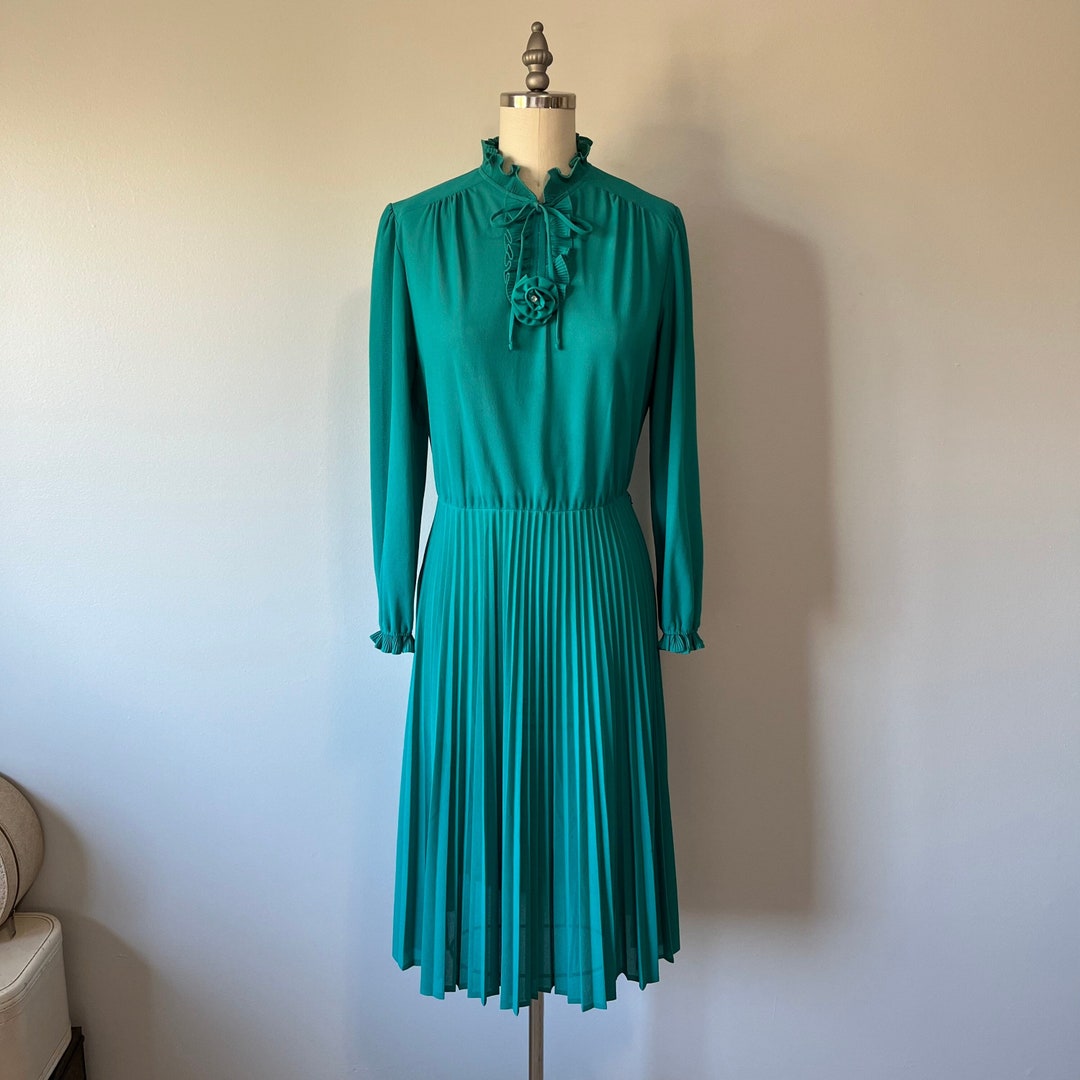 Green Vintage Dress 80s Day Wear Flower Detail Elegant 80s