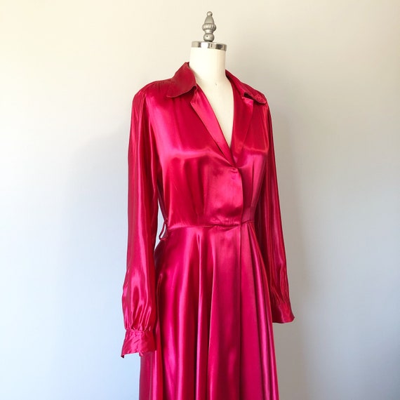 Gorgeous 40s Satin Housecoat / 40s Dressing Gown /
