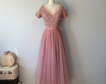 50s Pink Gown / Tulle Rockabilly Pin Up Dress / Ball Gown / Vintage Wedding / Dancing Dress / Embroidered Detail / Gifts
