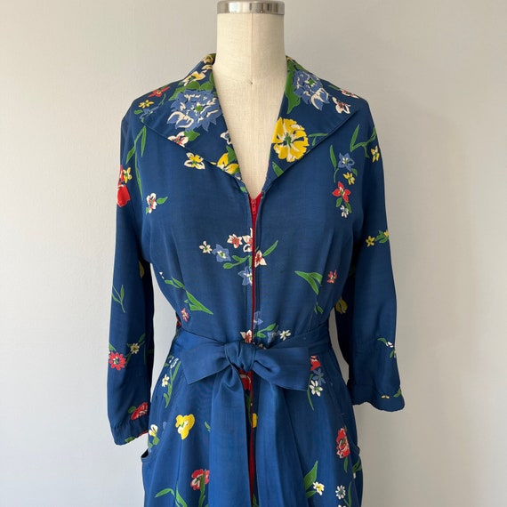 Vintage 1940s Housecoat / Rich Blue Loungewear / … - image 8