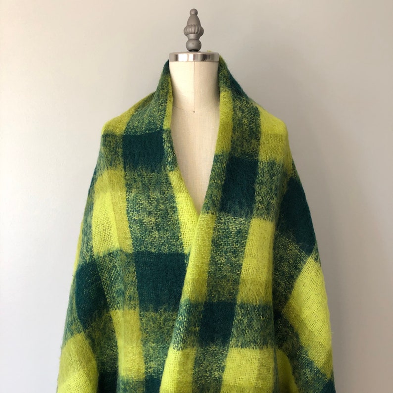 Handgemachte Vintage Wolle Schal / Schottland gemacht Decke Schal / 70er Jahre grün Cape / Hand gewebt Vintage Kleidung Bild 1