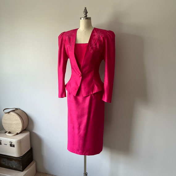 Vibrant Pink Suit / 80s Vintage Two Piece / Class… - image 4