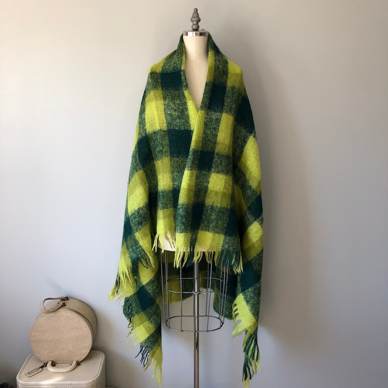 Handgemachte Vintage Wolle Schal / Schottland gemacht Decke Schal / 70er Jahre grün Cape / Hand gewebt Vintage Kleidung Bild 2