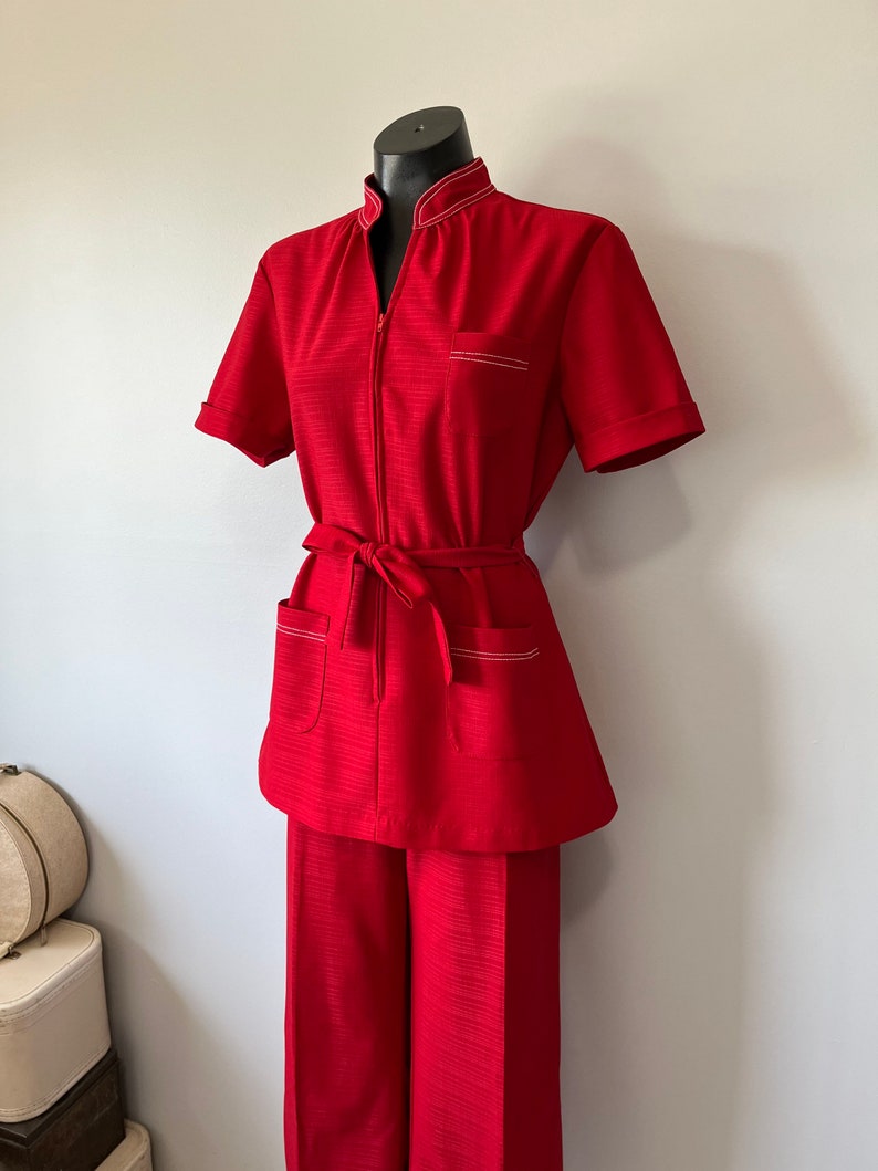 Rood Vintage Uniform / Vintage Pak / Verpleegsters Uniform / Canadees Made Uniformen / Rode Server TweedeLig / Wit Trim afbeelding 6