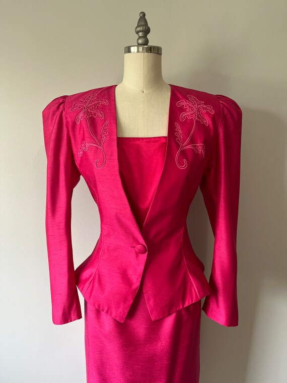 Vibrant Pink Suit / 80s Vintage Two Piece / Class… - image 2