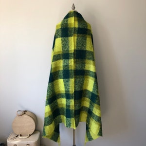 Handgemachte Vintage Wolle Schal / Schottland gemacht Decke Schal / 70er Jahre grün Cape / Hand gewebt Vintage Kleidung Bild 6