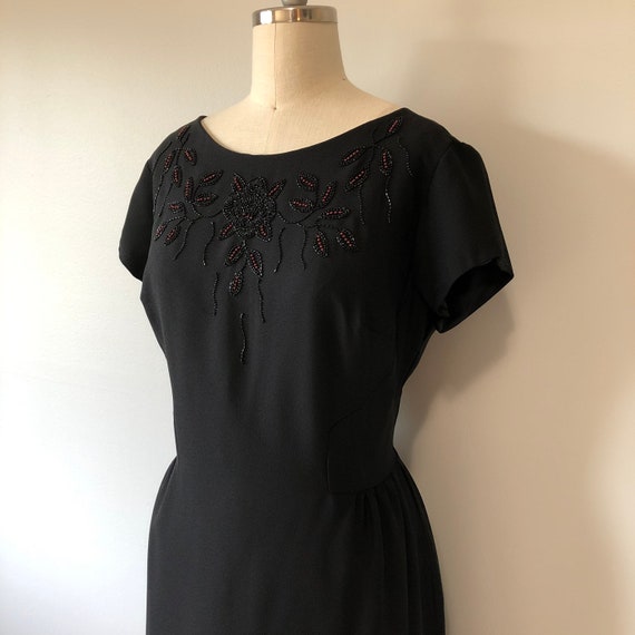 50s Vintage Rockabilly / Black Wiggle Dress / Red