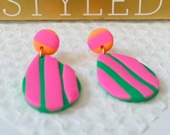 La diversión se une a la moda en estas ligeras gotas de arcilla polimérica. ¡Añade color a cualquier look!