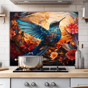 Dosseret en verre teinté oiseau, crédence en verre de cuisine, crédence de cuisine aspect verre derrière la cuisinière, crédence pour la cuisine, crédence en carrelage