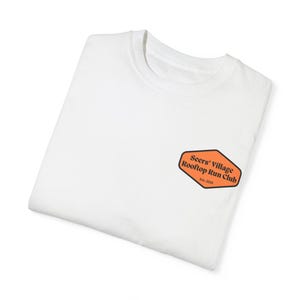 Runescape Seers&#39; Village Rooftop Run Club Comfort Colors T-shirt, OSRS, Gaming Tee, Gamer Gift, MMORPG Shirt, Vintage Style Top