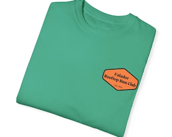 Runescape Falador auf dem Dach Run Club Comfort Farben T-Shirt, OSRS, Gaming Tee, Gamer Geschenk, MMORPG Shirt, Vintage Style Top, Videospielbekleidung