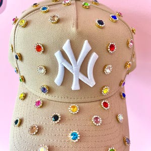 Casquette Bling NY New Era SnapBack personnalisée - fauve avec strass multicolores