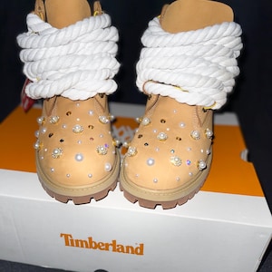Custom Bling Timberland Boots | Pearl & Crystal Rope Lace Timbs | Women’s Designer Inspired Boots | Handmade Luxury Footwear bild 1
