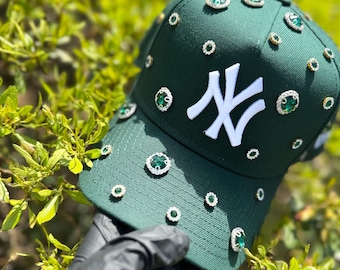 Gorra Snapback personalizada de los Yankees de Nueva York en color verde esmeralda con pedrería.