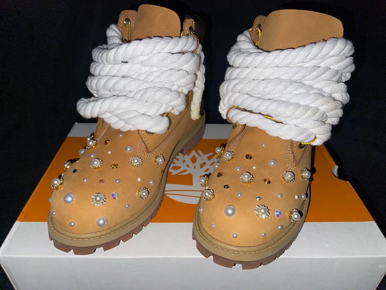 Custom Bling Timberland Boots | Pearl & Crystal Rope Lace Timbs | Women’s Designer Inspired Boots | Handmade Luxury Footwear bild 3
