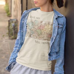 T-shirt carte voyageur du monde, t-shirt aventure, cadeau de voyage, chemise unisexe, vêtements Wanderlust, conception de carte rétro
