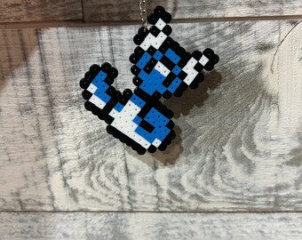 Handmade Perler Bead Dragonaire 8-bit Keychain. Pokémon and Pixel Art Inspired.